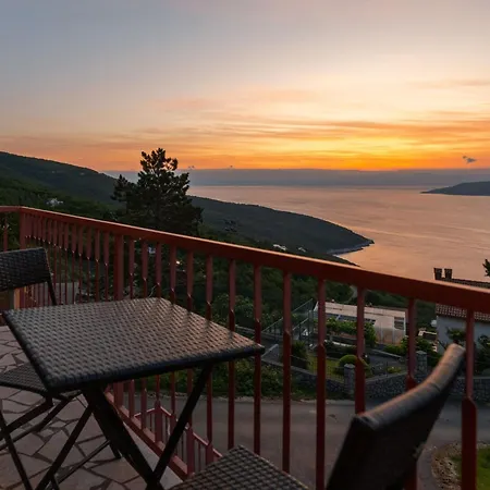 Appartamento Luxury Seaview By Interhome